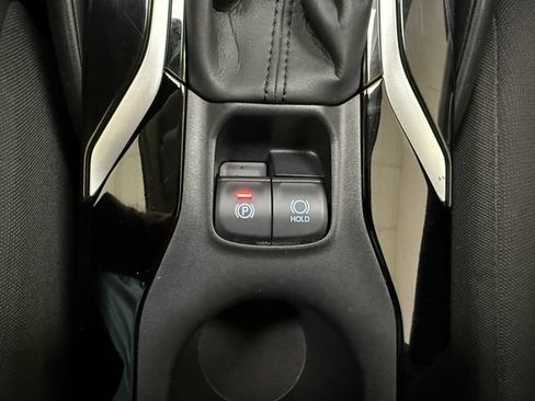 Used 2021 Toyota Corolla LE FWD image 20