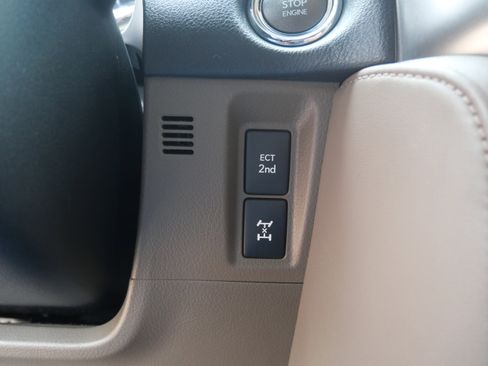 Used 2022 Lexus GX 460 Premium image 14