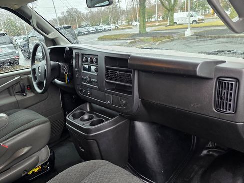 Certified 2024 GMC Savana 2500 Work Van w/ Driver Convenience Package image 19