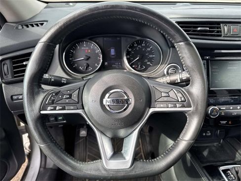 Used 2018 Nissan Rogue SL image 27