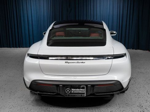 Used 2021 Porsche Taycan image 11