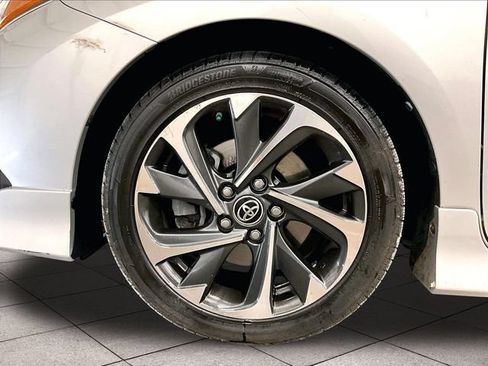 Used 2017 Toyota Corolla iM w/ Carpet Mat Package FWD image 8