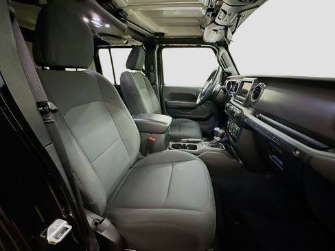 Used 2022 Jeep Wrangler Unlimited Sport AWD/4WD image 32