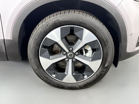Used 2026 Volvo XC40 B5 Plus AWD/4WD image 32