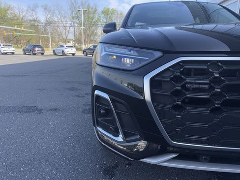 Certified 2025 Audi Q5 e Premium Plus image 7