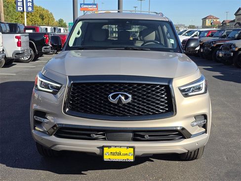 Used 2022 INFINITI QX80 Premium Select w/ Cargo Package image 2