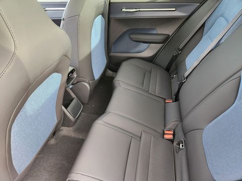 New 2026 Volvo EX30 Plus w/ Climate Package image 18