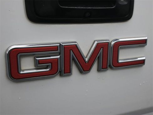 Used 2016 GMC Canyon SLE w/ SLE Convenience Package image 16