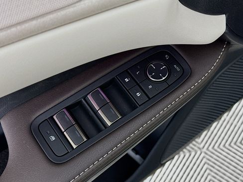 New 2026 Lexus RX 450h 450h+ Luxury image 18