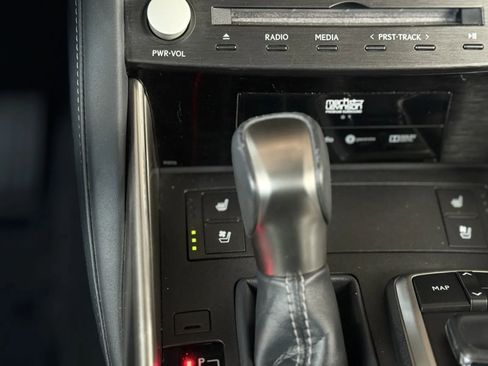 Used 2019 Lexus IS 300 Base image 35