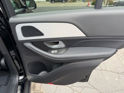 Used 2024 Mercedes-Benz GLE 450e 4MATIC image 19