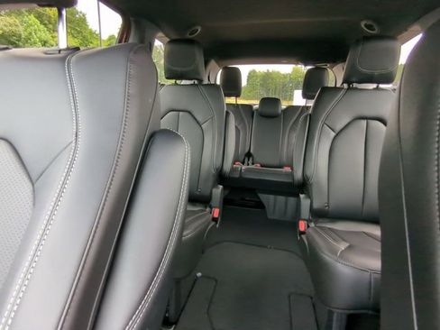New 2026 Chrysler Voyager LX image 13