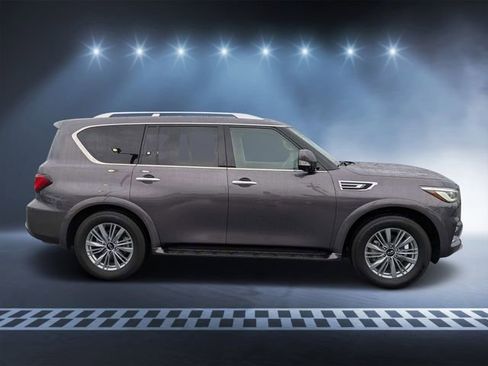 Used 2024 INFINITI QX80 Luxe AWD/4WD image 2