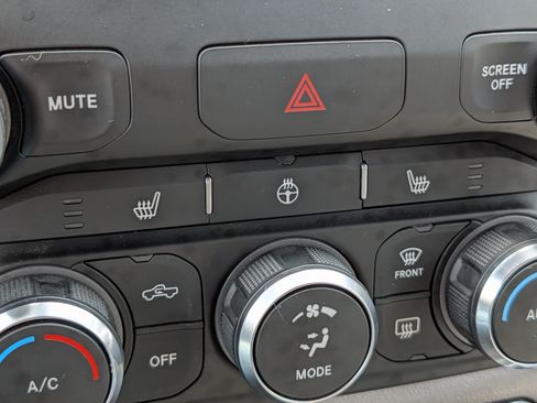 Used 2020 RAM 1500 Big Horn AWD/4WD image 28