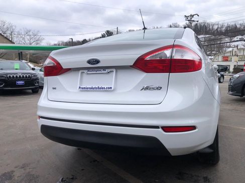 Used 2015 Ford Fiesta SE image 4