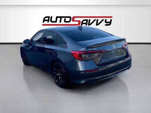 Used 2023 Honda Civic Sport image 5