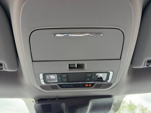 Used 2023 Ford F250 Lariat w/ Sport Appearance Package AWD/4WD image 36
