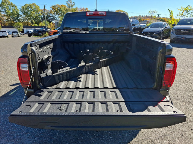 Used 2025 GMC Canyon AT4 w/ AT4 Premium Package AWD/4WD image 32