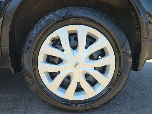 Used 2019 Nissan Rogue S AWD/4WD image 35