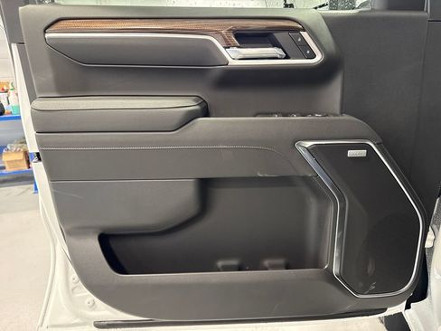 New 2026 Chevrolet Silverado 1500 RST w/ Dark Appearance Package AWD/4WD image 30
