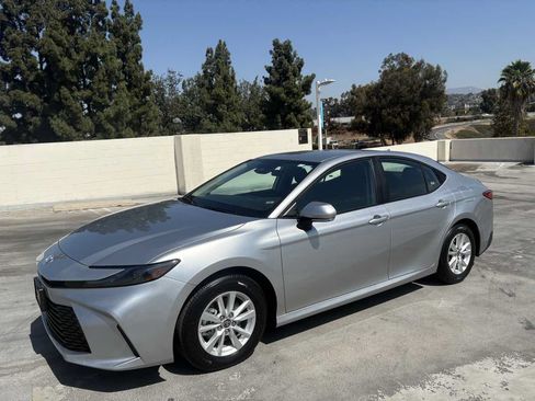 Used 2026 Toyota Camry LE FWD image 3