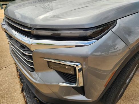 Used 2026 Chevrolet Traverse LT AWD/4WD image 6