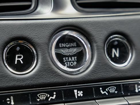 Used 2020 Aston Martin DB11 AMR RWD image 24