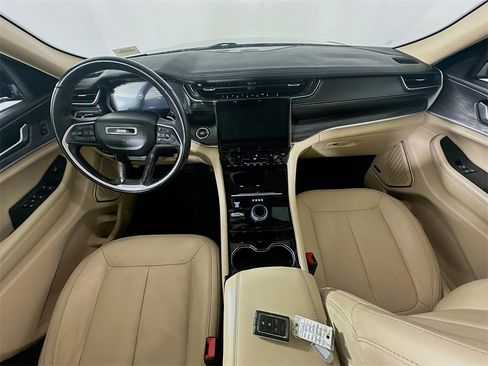 Used 2021 Jeep Grand Cherokee L Limited image 10