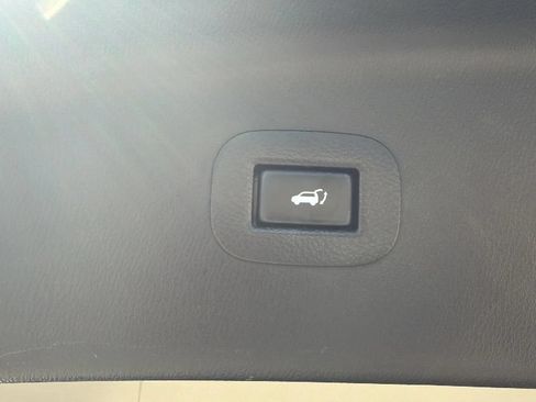 Used 2017 INFINITI QX80 2WD w/ Driver Assistance Package image 37