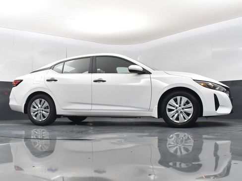 Used 2025 Nissan Sentra S image 35