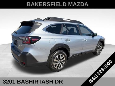 Used 2023 Subaru Outback Premium AWD/4WD image 5
