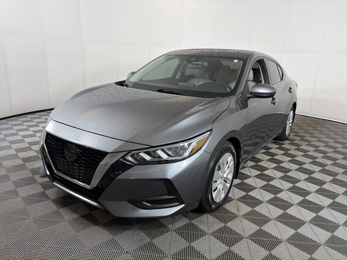 Used 2021 Nissan Sentra S FWD image 2