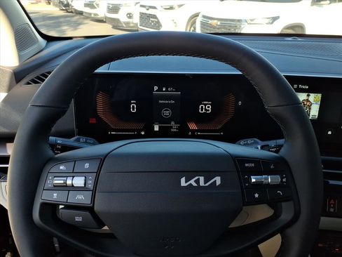 Used 2026 Kia Sportage EX image 19