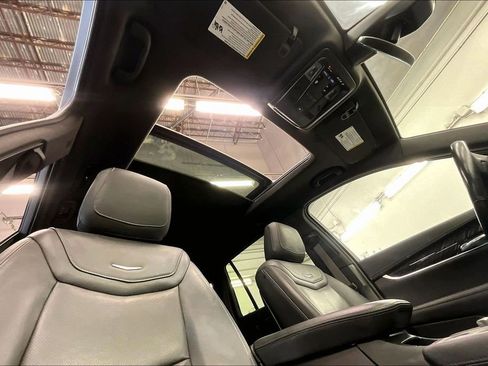 Used 2024 Cadillac XT6 Premium Luxury FWD image 28