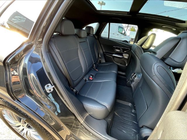 Used 2026 Mercedes-Benz GLC 300 4MATIC image 27