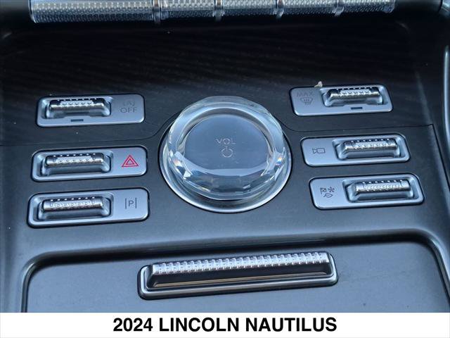 Certified 2024 Lincoln Nautilus Reserve AWD/4WD image 18