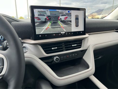 New 2026 Ford Explorer Active AWD/4WD image 38