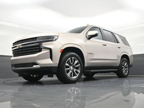 Used 2022 Chevrolet Tahoe LT w/ Luxury Package RWD image 23