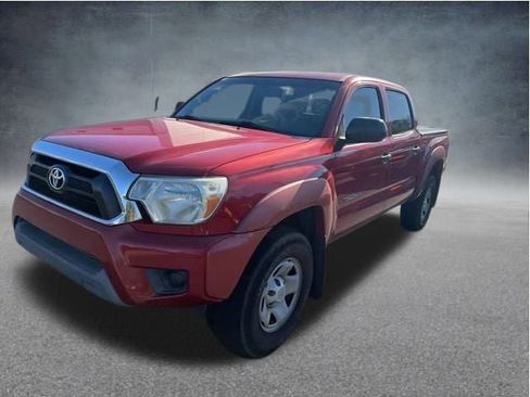 Used 2013 Toyota Tacoma PreRunner image 17
