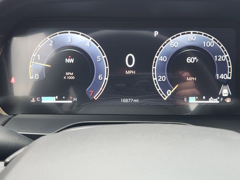 Used 2024 Jeep Grand Cherokee Altitude image 16