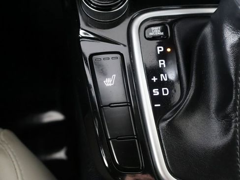 Used 2023 Kia Seltos SX image 49