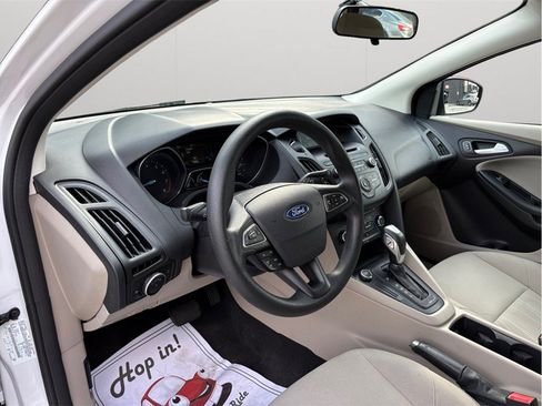 Used 2015 Ford Focus SE FWD image 6