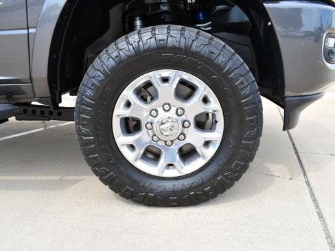 Used 2020 RAM 2500 Laramie AWD/4WD image 4