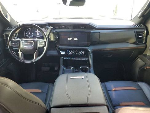Used 2024 GMC Sierra 2500 AT4 w/ AT4 Premium Plus Package AWD/4WD image 12