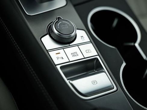 Used 2025 Genesis G70 3.3T Advanced image 41