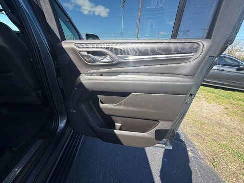 Used 2021 GMC Yukon XL Denali w/ Denali Ultimate Package image 21