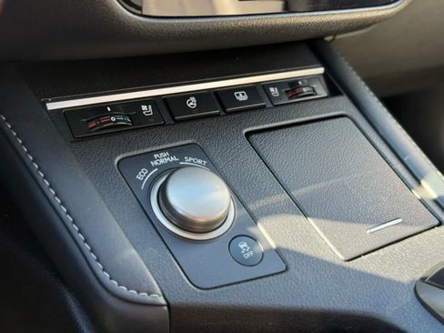 Used 2016 Lexus ES 350 ES 350 Sedan 4D image 17