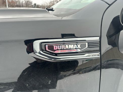 Used 2022 GMC Sierra 1500 AT4 w/ Technology Package image 3