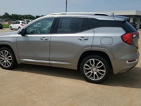Used 2023 GMC Terrain Denali image 6
