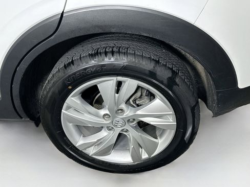 Used 2024 Buick Encore GX Preferred FWD image 11